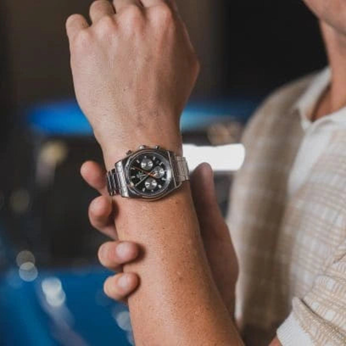 Relógio Casio Edifice EFB-730D-1AVUEF Cronógrafo Preto — vista no pulso