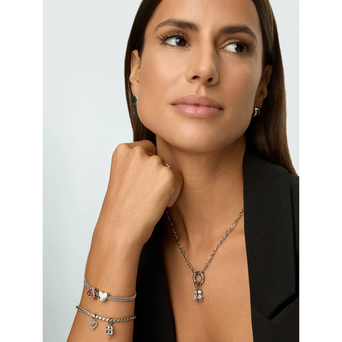 Charm ONE Life Menino Cristal Prateado — OJEBC725; exemplo de utilização